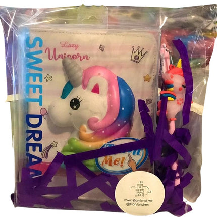 Bolo Diario con pluma para fiestas  Storyland