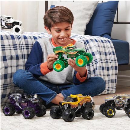 Monster Jam vehículo a escala 1:24 de colección de metal fundido (los estilos varían)