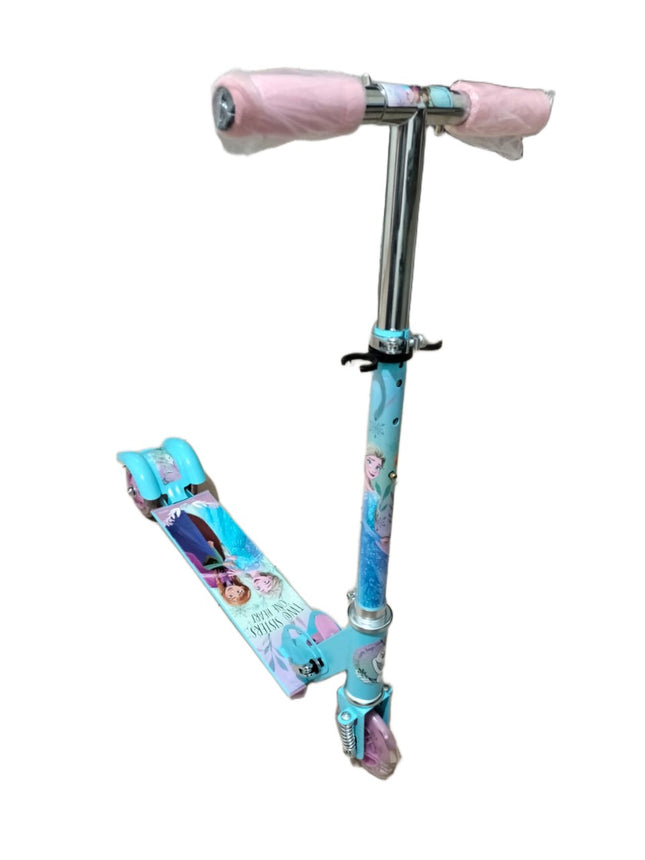 Scooter 3 Ruedas con Luz LED  T364125 Storyland